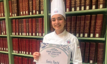 Greta Parchi, giovane talento dell’Istituto Alberghiero Marco Polo, premiata come Ambasciatrice del Territorio 2025 dalla Federazione Italiana Cuochi