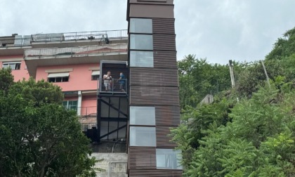 Rigenerazione urbana, inaugurato il rinnovato ascensore di collegamento tra via Pecunia e via De Gasperi a Riomaggiore.