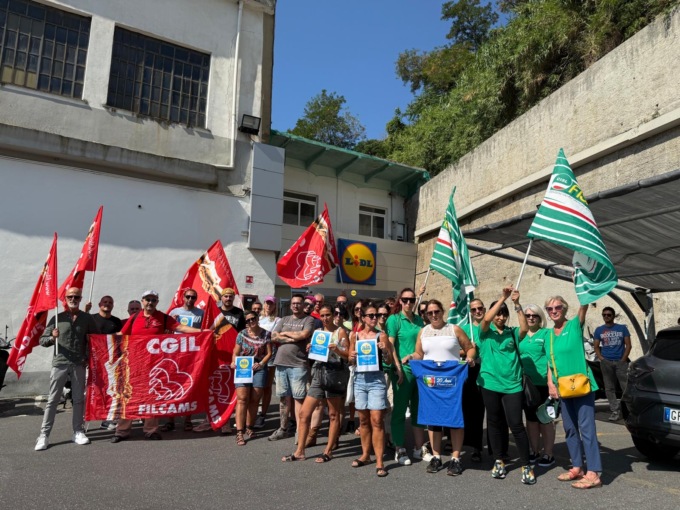 Oggi a Genova sciopero alla Lidl per il rinnovo del contratto integrativo: presidio a Cornigliano