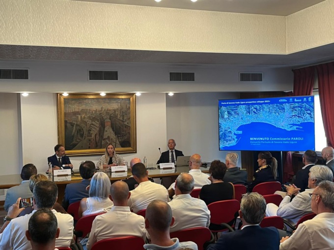 Il Commissario straordinario dell’Autorità di Sistema Portuale del Mar Ligure Occidentale, Matteo Paroli incontra il cluster portuale di Savona-Vado