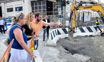 Rottura conduttura idrica a Staglieno, ieri pomeriggio sopralluogo in via Montaldo della sindaca Salis