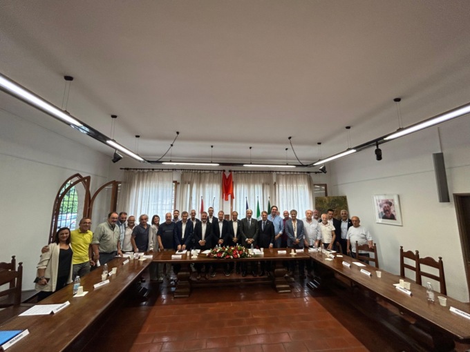 Entroterra, presidente Bucci incontra i sindaci a Dolceacqua: “Sono la forza della nostra Regione”