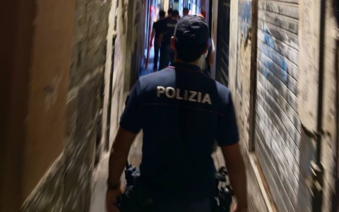 Controllo interforze in centro storico, Darsena e Castelletto.