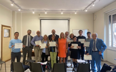 Arrivano 11 nuovi diplomati amministratori di condominio in città. I diplomi consegnati alla sede di Confedilizia Genova