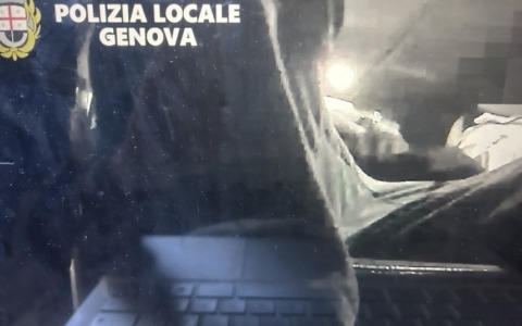 Operazione della polizia locale: 20 misure cautelari