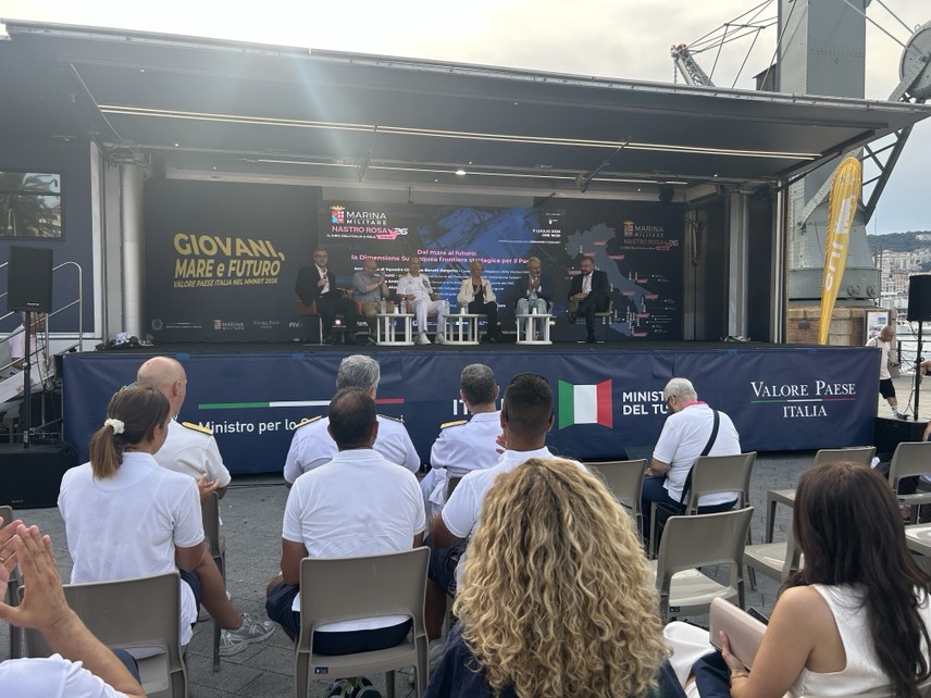 Marina Militare Nastro Rosa Tour: ultima tappa a Genova