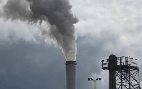 Emissioni inquinanti: come ridurle per proteggere l’ambiente